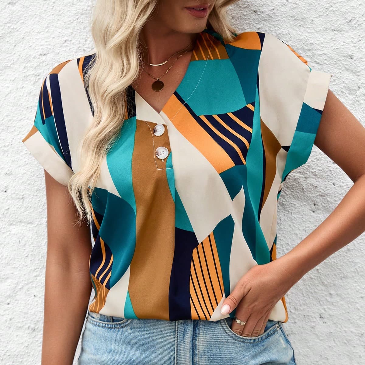 Chemise pour femmes Ã manches courtes simples et amples Ã la mode pour tenues dÃ©contractÃ©es quotidiennes et professionnelles