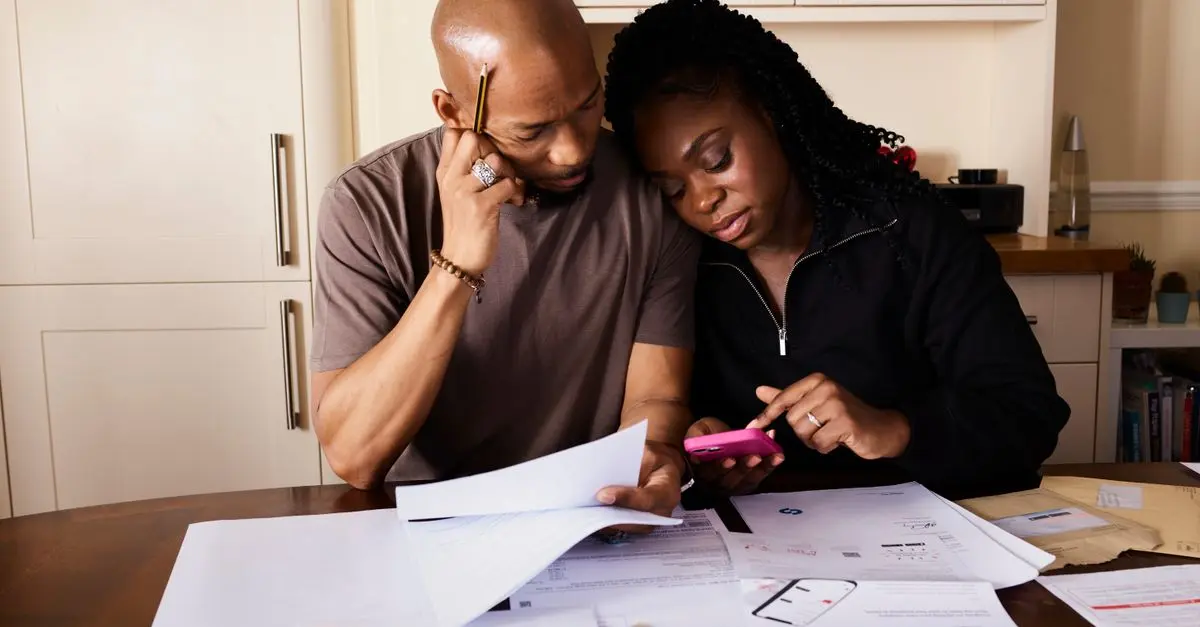 10 Astuces pour Économiser sur vos Factures Mensuelles